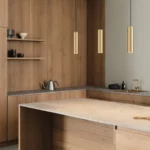 Light-Point Zero loftlampe med diskret form og diffust lys, ideel til både private og erhvervsmiljøer.